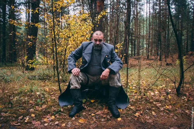 Игроки в лазертаг на игре клуба «Воины Света»